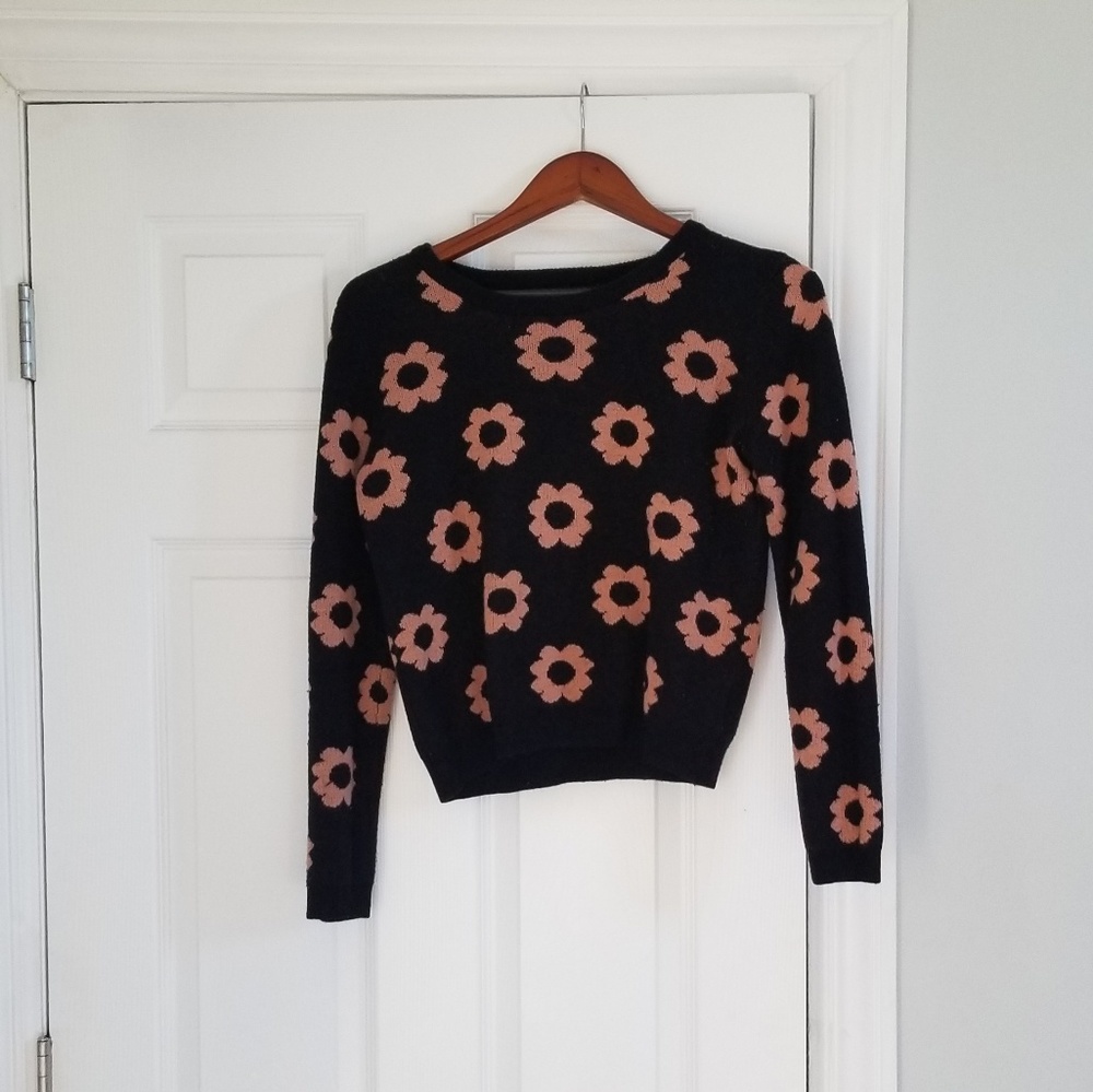 Daisy sweater